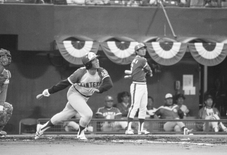 現役時代の栗橋茂　©JIJI PRESS