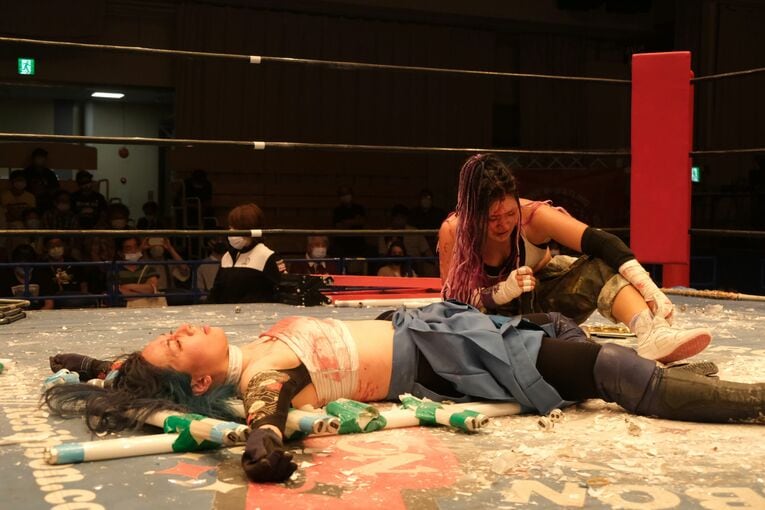 世羅りさvs.山下りな