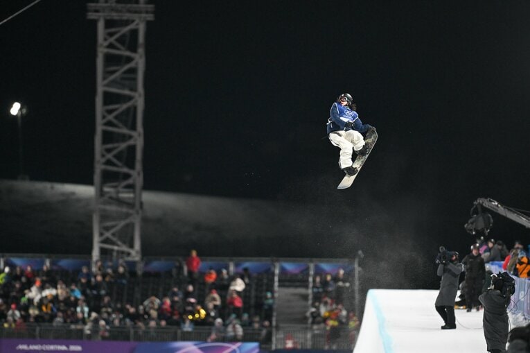 ミラノ五輪男子ハープパイプ決勝【スワイプするとそのほかの写真もご覧になれます】　©Nanae Suzuki／JMPA