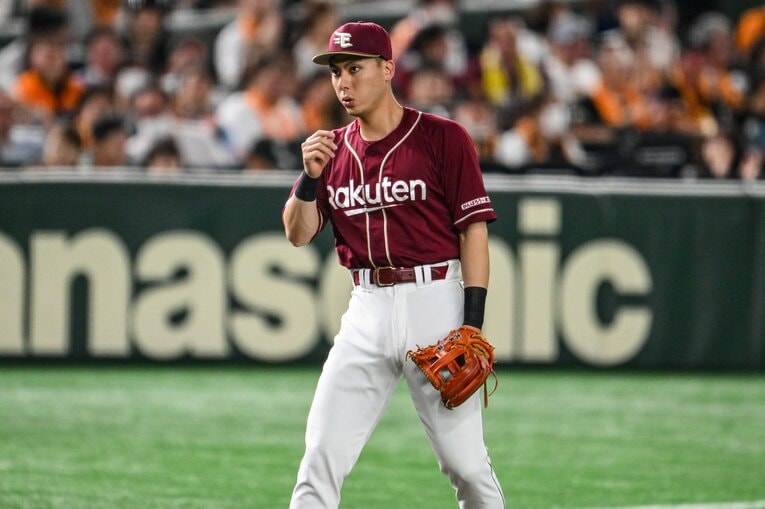 ショートのルーキー・宗山との兼ね合いもあり、今季は主にサードでの出場となった村林　©️Nanae Suzuki