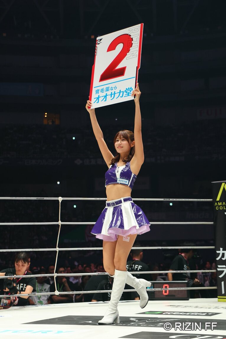 RENAvsクジュティナ　©RIZIN FF