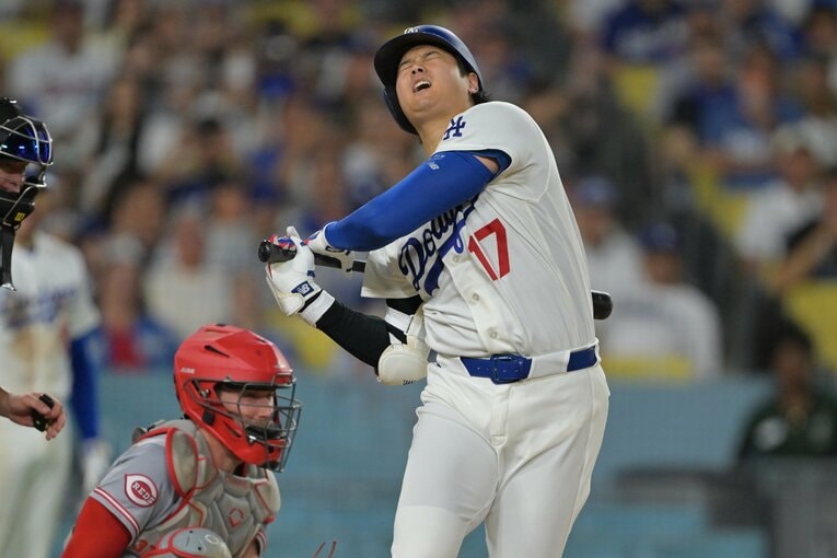 大谷がスイングで苦悶の表情。9月7日のレッズ戦で ©Getty Images