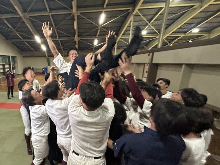 無名公立校・沼津商のドラフト初指名…後藤と仲間たちの号泣・喜び舞台裏を見る（画像は右に続きます）　　©Jun Aida
