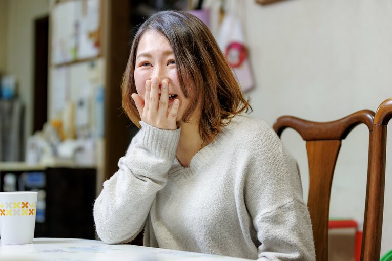 涙ながらに当時を振り返る染宮さん　©︎Kiichi Matsumoto