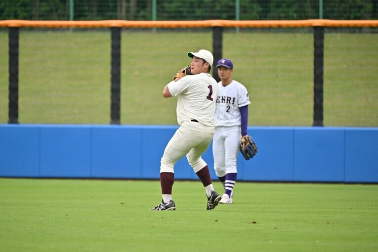 楽天から5位指名を受けたスラッガー・吉納翼。大学ジャパンにも選出され、強肩も武器だ　©Hideki Sugiyama