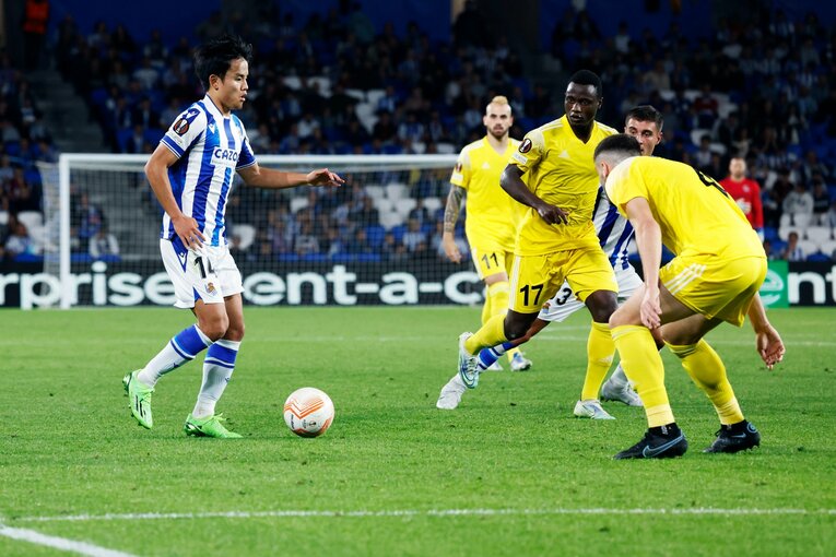 “クボコールに応えるヘディングアシスト”だけでない久保建英の強み 「自信に満ちる右サイドでの落ち着き」をELで撮った(35)