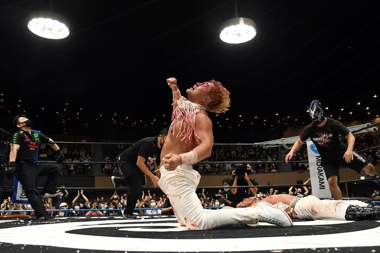 「死んでもいい覚悟なんていらねぇんだよ！」葛西純はエル・デスペラードに何を伝えたのか？ カメラマンが激写した“血と熱狂の23分30秒”(58)