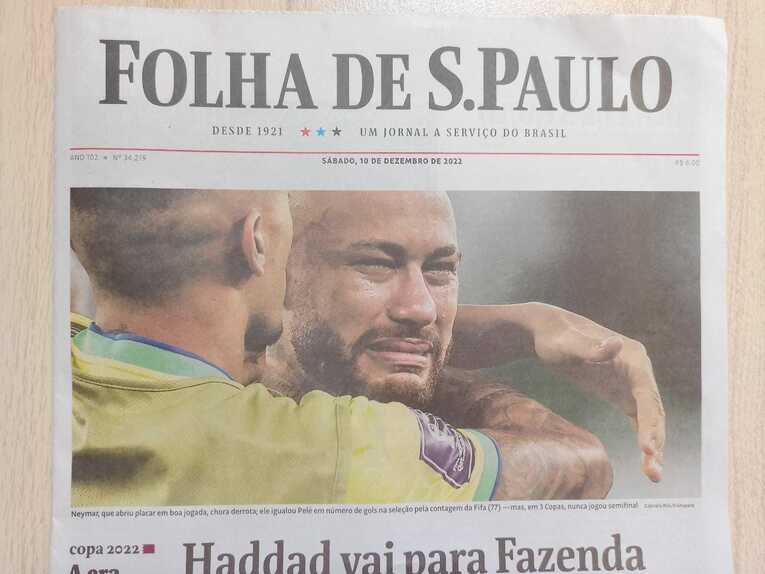 「ネイマールは先制点をあげてペレが持ち代表通算77得点に並んだが、W杯3大会に出場して一度も準決勝へたどり着けなかった」（日刊紙「フォーリャ・デ・サンパウロ」）