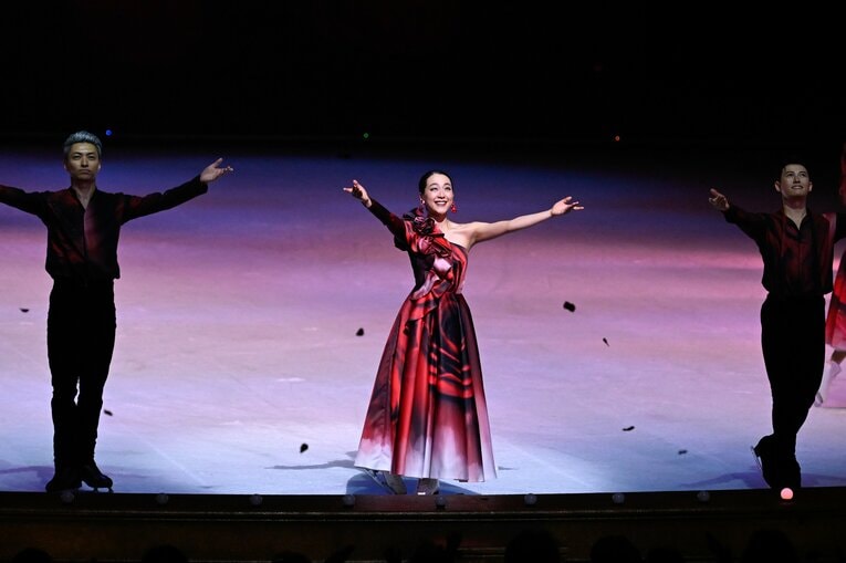 「母への永遠の愛を滑りたいな」浅田真央が明かすアイスショー『Everlasting33』に込めた“愛”「誰も見たことのない景色を届けたい」(88)
