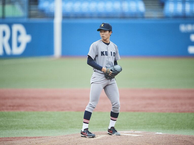 11月21日、明治神宮大会初戦で見せた増居の投球フォーム（1塁側から）©Yuki Suenaga