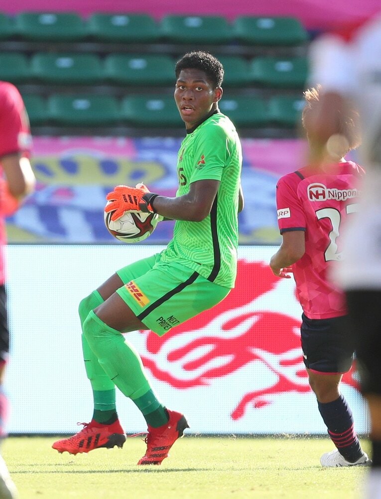 浦和時代の鈴木彩艶　©JIJI PRESS