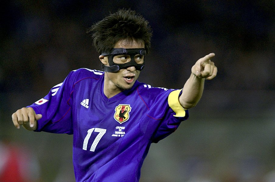 “中田にキレられた”宮本恒靖の言葉から紐解くW杯初勝利の裏側…“脱・フラット3”で勝ったロシア戦《20年前のマッチレポート》<Number Web> photograph by Getty Images