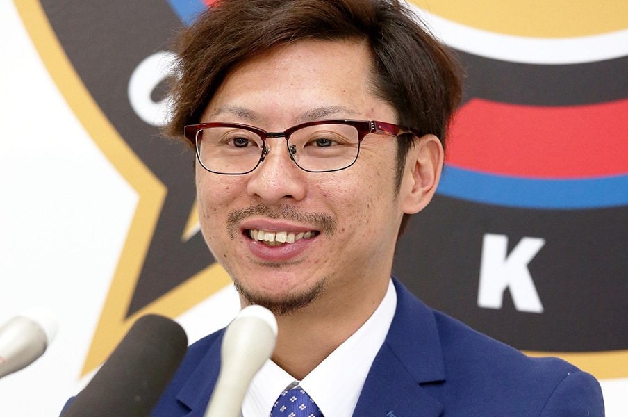 日本一地味な1億円プロ野球選手!?谷元圭介は、167cmから投げ下ろす。<Number Web> photograph by NIKKAN SPORTS