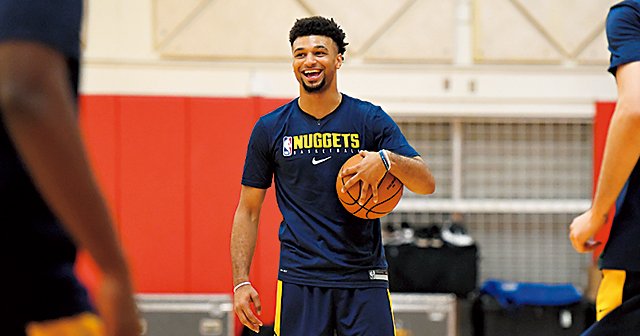 コービーの極秘レッスンに参加、注目株マレーの尽きない向上心。~憧れの選手を質問攻めに~