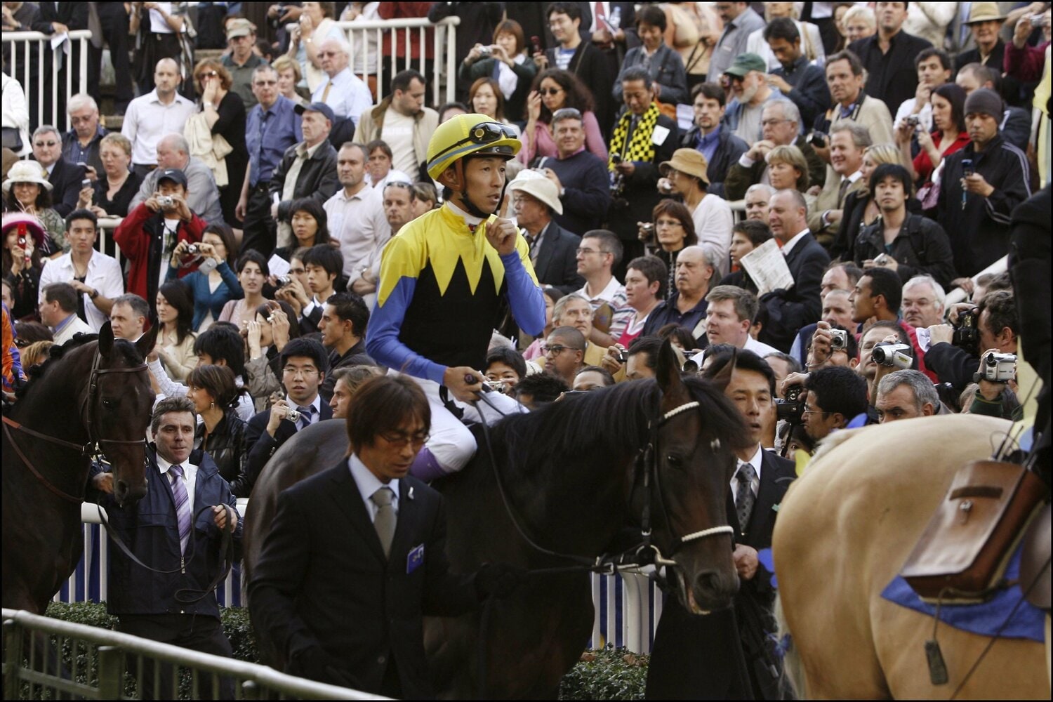 凱旋門賞に挑む武豊騎手とディープインパクト　©Getty Images