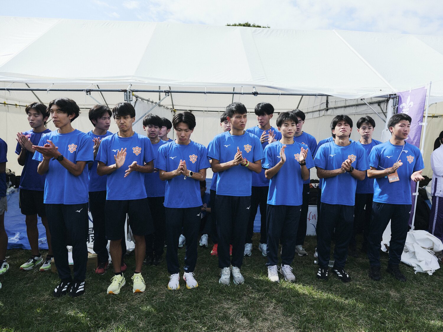 9位で予選会を通過した日体大の選手たち　©Yuki Suenaga