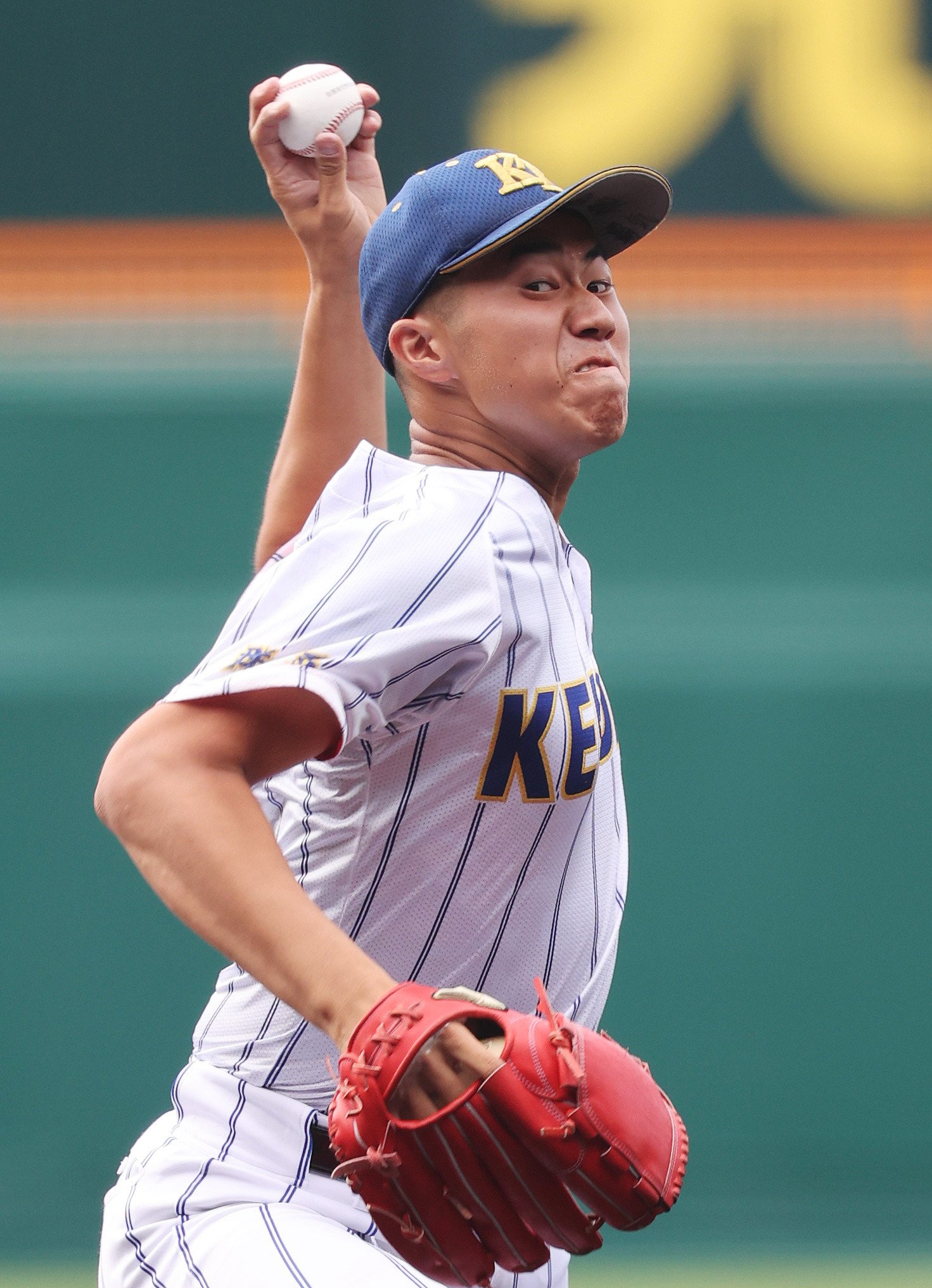 健大高崎の先発を務めた下重。安定感には定評があったが、この日は3回で4失点と不調 ©︎JIJI PRESS