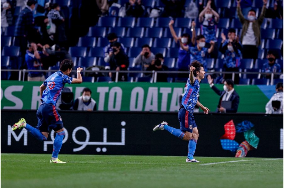 昨年10月のホームで行われたオーストラリア戦。「4-3-3」への変更に伴って先発に抜擢された田中碧が殊勲のゴールをあげた ©Kiichi Matsumoto/JMPA