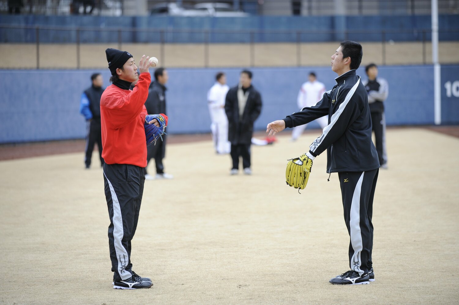 試合中にもフォームを作ってキャッチボールをしていたという中田　©Takuya Sugiyama