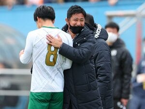 「“神の一声”がなくなった」黒田剛が去った青森山田はどう変わった？ “元10番”の新監督が語る、名門の重圧と意地「一番負けたくない人」