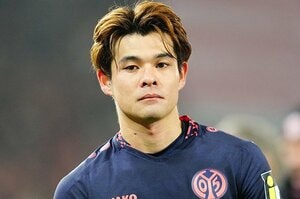 【ドイツでの評価／#1】ドイツ人番記者の視点「サノは性スキャンダルをピッチで償った」同僚に愛されるMF佐野海舟…じつは「岡崎慎司の存在」がマインツ順応の背景に