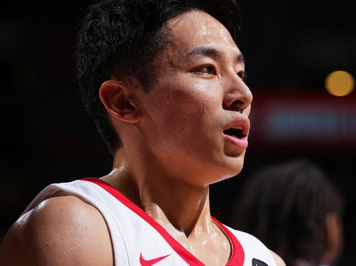 「ユウキ！ユウキ！」大歓声は異例…河村勇輝（24歳）はなぜNBAシカゴ・ブルズと契約できたのか？ 「最悪の試合」から始まった“短期決戦”の舞台ウラ＜Number Web＞ photograph by Garrett Ellwood/NBAE via Getty Images