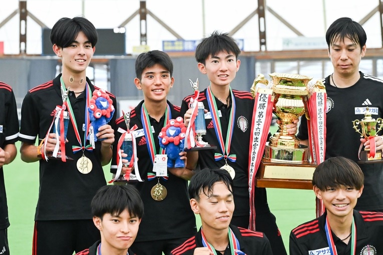 喜ぶ國學院大チーム　©Nanae Suzuki