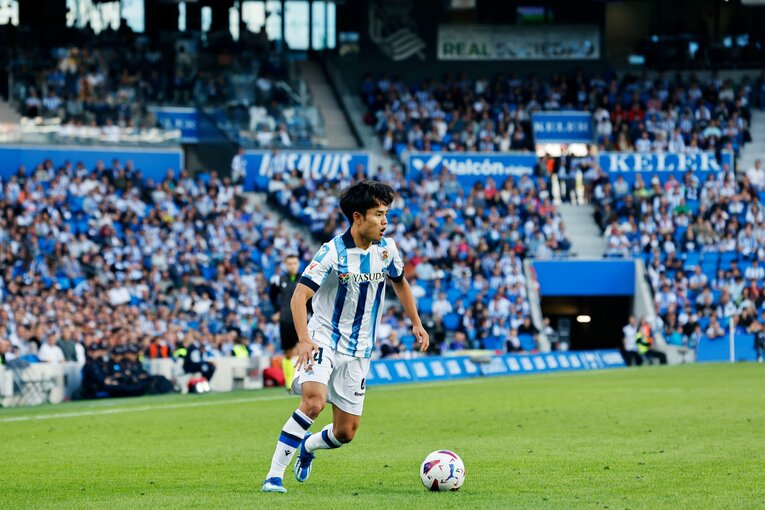 久保建英22歳“右サイド無双”はソシエダの拠り所「このゴールはタケのだ」指差し感謝のブライス…“動画に映らない”鮮烈MOMとバスクの風景(9)