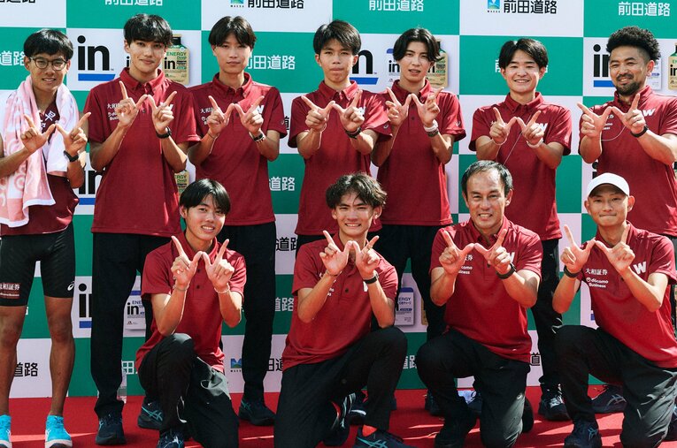 16年ぶりに出雲駅伝で優勝を果たした早稲田大学。区間、距離が増える今後のレースではどんな駅伝を見せてくれるのか　©Yuki Suenaga