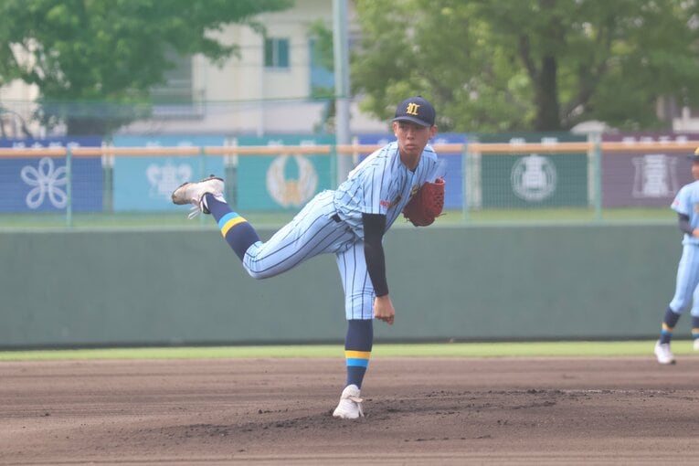 チームのエースである松下光輝。MAX143キロの実力派右腕　©Fumi Sawai