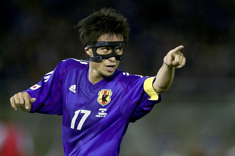 2002年6月9日、負傷した森岡隆三に変わってW杯第2戦ロシア戦に先発したDF宮本恒靖。最終ラインを統率した ／ photograph by Getty Images