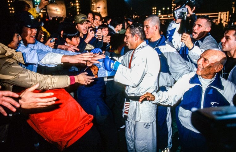 号泣する桜庭和志、高田延彦のハッピーエンド、伝説のミルコvs.ノゲイラ… カメラマンが目撃したMMA東京ドーム大会の衝撃の瞬間(11)