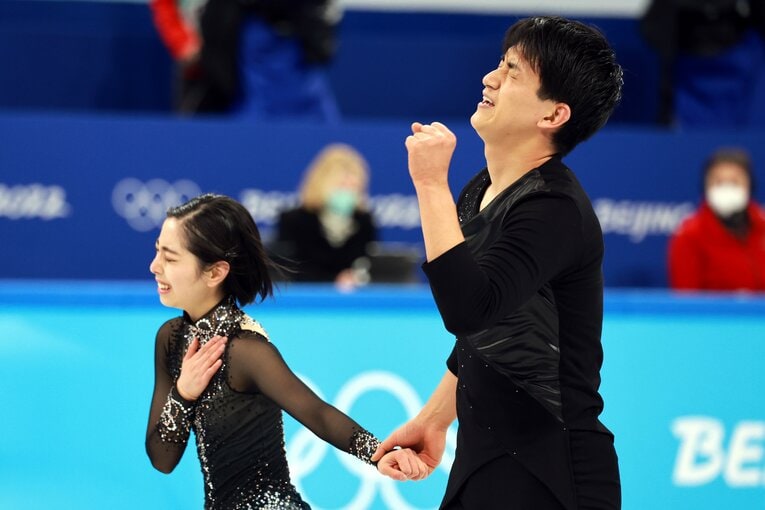 北京五輪団体フリーの演技を終えたりくりゅう　©JIJI PRESS