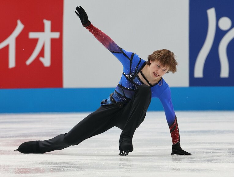 マリニンは、ジャパンオープンで4回転アクセルを着氷するも、左手をついてしまった　©︎JIJI PRESS