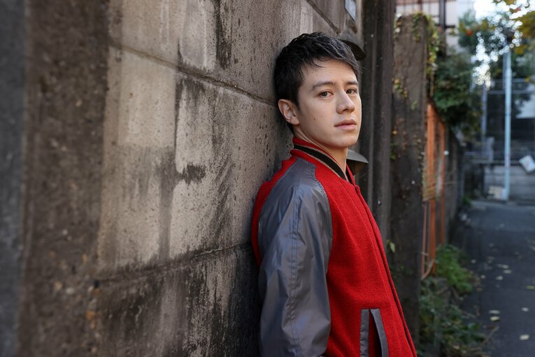 「僕ってこういう性格だったんだ」ウエンツ瑛士は、なぜイギリスで“本当の自分”を見つけられたのか(15)