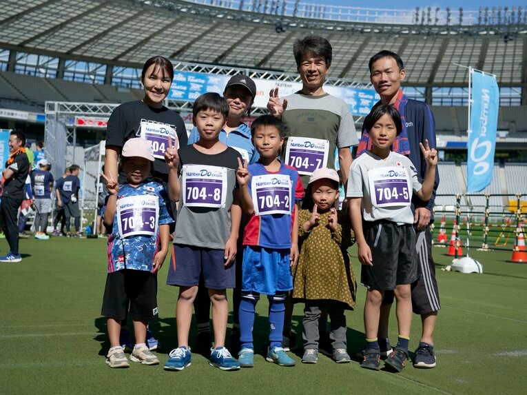 前列左が最年少参加の北浦奈美ちゃん　©Yuki Suenaga