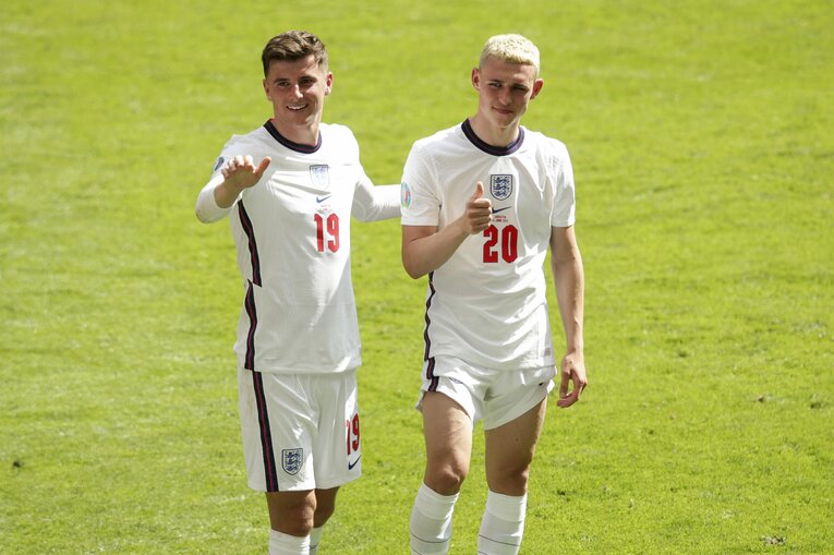 21歳のフォデンと22歳のマウント。グリーリッシュを加えた若きトリオが希望の星だ©Getty Images