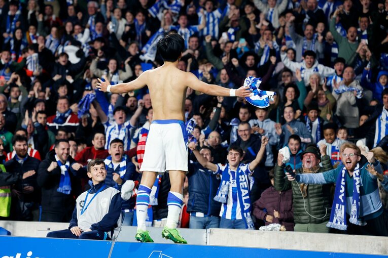 バスクダービーで文字通りサポーターのヒーローとなった