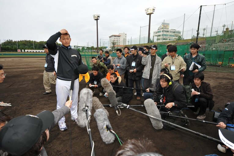 水上善雄「怒った翌日はサイン応対をしていた」　©Takuya Sugiyama