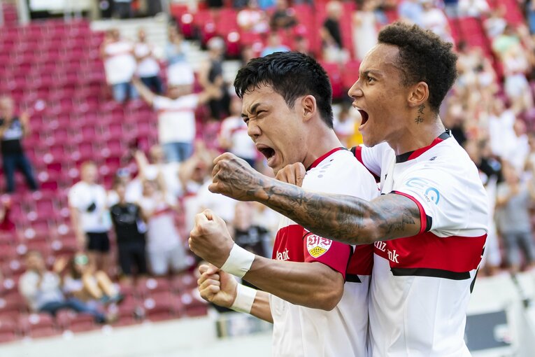 ブンデス開幕戦でゴールを決めた遠藤航　©Getty Images