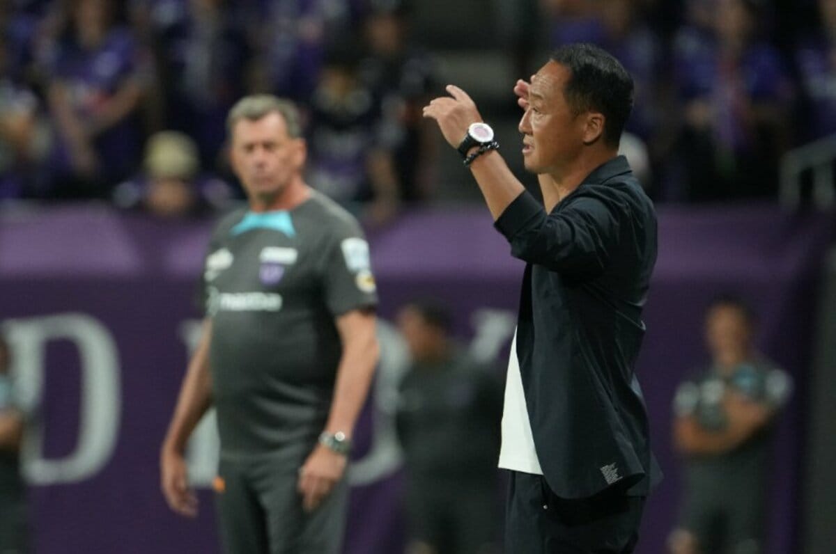 反スポーツ的行為」黒田監督発言に賛否のJ1天王山、本質は“タオル問題