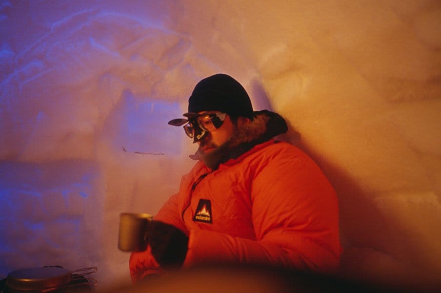 「登山家が瞬間冷凍で亡くなっています」“自殺的行為”なのに…なぜ栗秋正寿は冬のアラスカ登山に挑み続けた？＜Number Web＞ photograph by Masatoshi Kuriaki