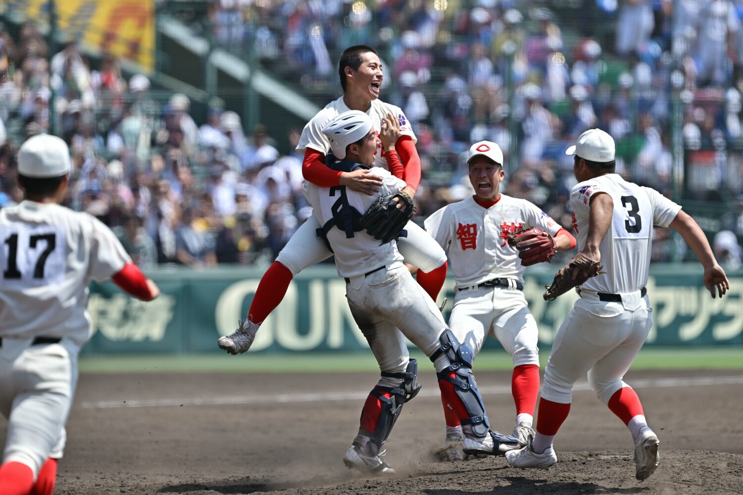 甲子園で5年ぶりに優勝した智弁和歌山ナイン ©Hideki Sugiyama