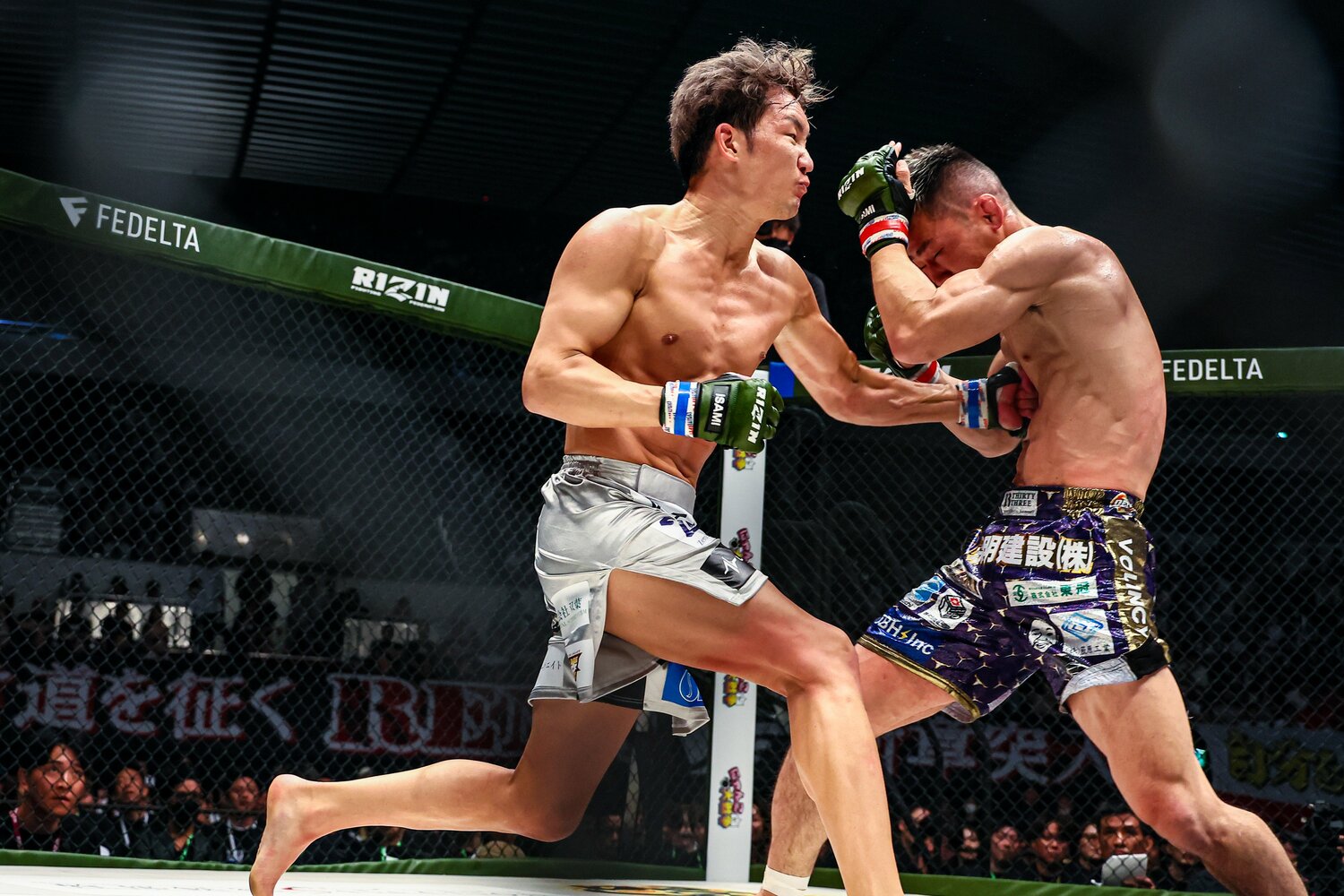 要所で的確にボディブローを決めた未来 ©RIZIN FF Susumu Nagao