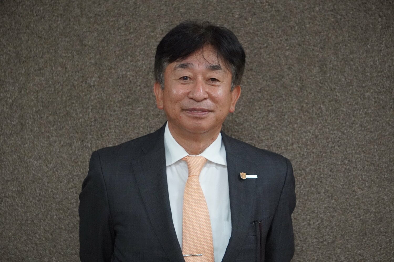 今年の天皇賞・秋にはエフフォーリアを送り出す鹿戸調教師 ©Satoshi Hiramatsu