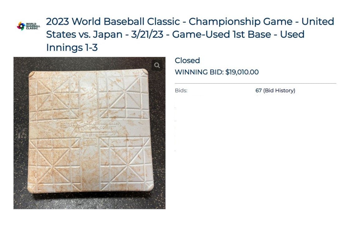 WBC決勝戦使用、一塁ベース。1万9010ドル（約257万円）で落札　※MLB Auctionより