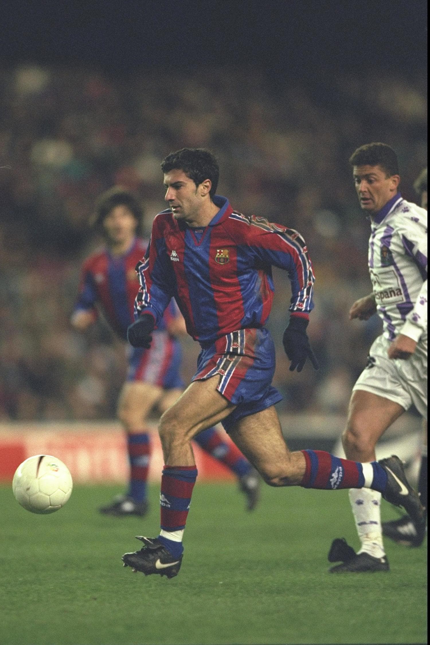 95年～00年までバルサでプレーし、00年夏にレアル・マドリーに“禁断の移籍”をしたルイス・フィーゴ　©Getty Images