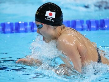 競泳・鈴木聡美はなぜ競泳界の「常識を覆せる」のか…東京五輪は代表落ち、恩師も「不器用」「才能がない」と認める33歳がパリの次に目指すもの＜Number Web＞ photograph by Ryosuke Menju/JMPA