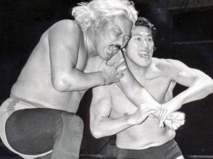 「4万本の五寸釘、落ちれば凄惨」アントニオ猪木が“前代未聞のデスマッチ”を実現させた真相…「日本人ヒール」を確立した上田馬之助の存在＜Number Web＞ photograph by AFLO