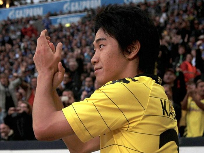 ドイツの至る所で「KAGAWA」と日本人に声かけ… 香川真司21歳の“最強GKノイアー相手にダービー2発”が現地大絶賛だったワケ＜Number Web＞ photograph by Friedemann Vogel/Getty Images